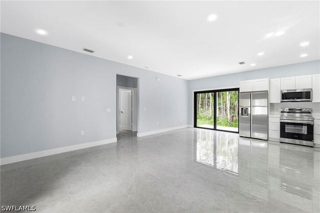 2677 62nd AVE NE, Naples, FL 34120