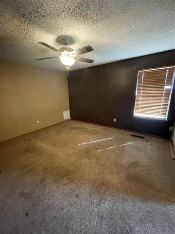 700 Black Hawk Drive, Norman, OK 73072