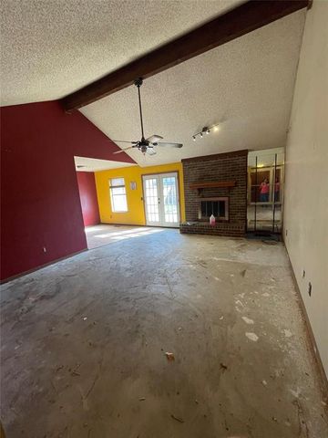 700 Black Hawk Drive, Norman, OK 73072