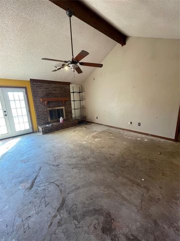 700 Black Hawk Drive, Norman, OK 73072