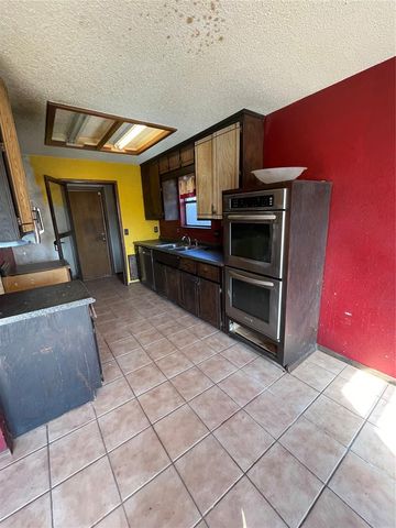 700 Black Hawk Drive, Norman, OK 73072