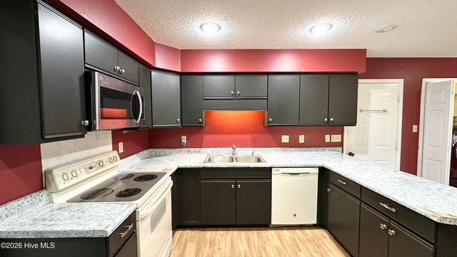 1935 Caracara Drive, New Bern, NC 28560