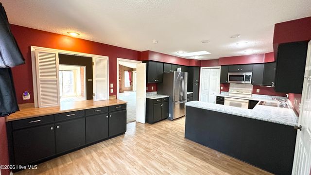 1935 Caracara Drive, New Bern, NC 28560