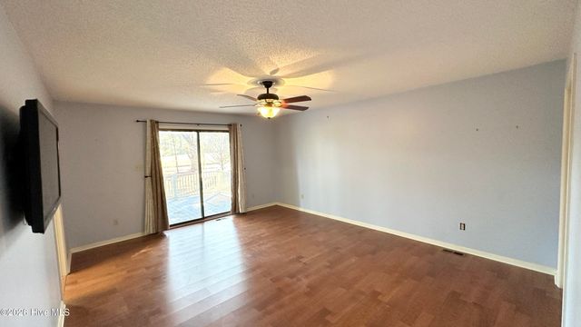 1935 Caracara Drive, New Bern, NC 28560