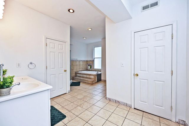 1730 Fairfax Avenue, Cincinnati, OH 45207