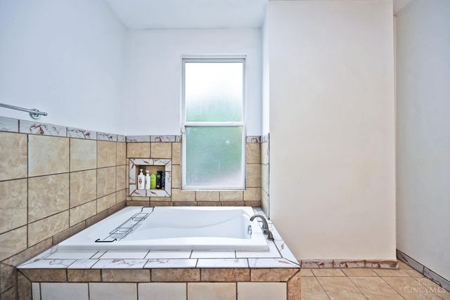 1730 Fairfax Avenue, Cincinnati, OH 45207