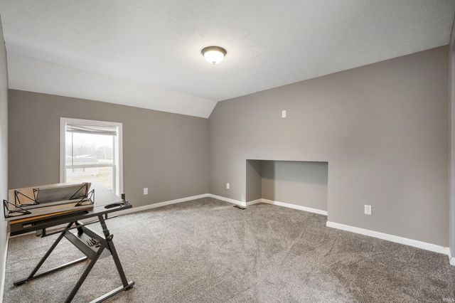 2660 S Benegar Avenue, Yorktown, IN 47396