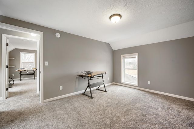 2660 S Benegar Avenue, Yorktown, IN 47396