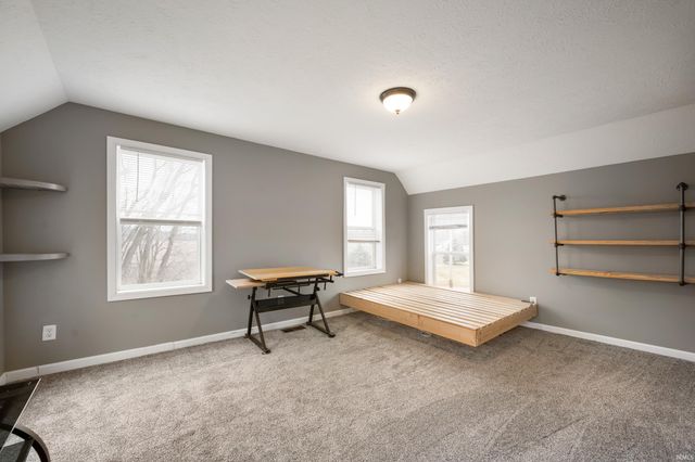 2660 S Benegar Avenue, Yorktown, IN 47396