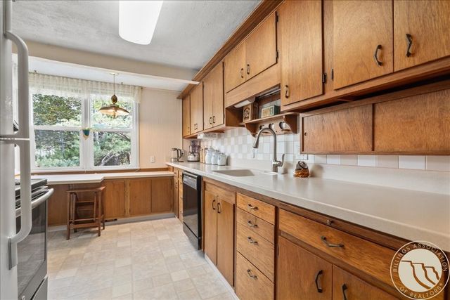3332 Rimrock ROAD, Billings, MT 59102