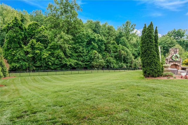 1391 Pheasant Lane, Winston-salem, NC 27106