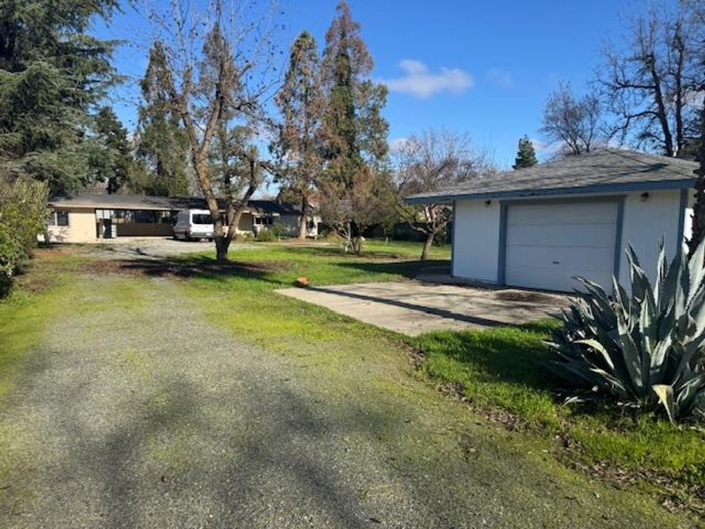 1860-1862 Magnolia St, Gridley, CA 95948