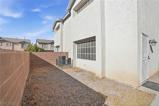 2033 Cary Grant Court, Las Vegas, NV 89142