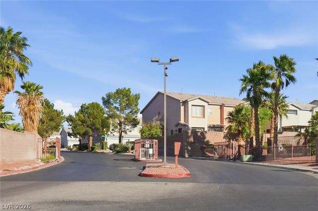 2033 Cary Grant Court, Las Vegas, NV 89142