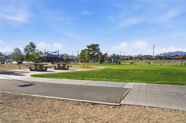 2033 Cary Grant Court, Las Vegas, NV 89142