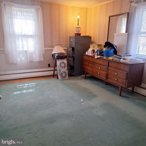 5926 CHICHESTER, Aston, PA 19014