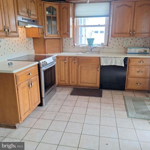 5926 CHICHESTER, Aston, PA 19014