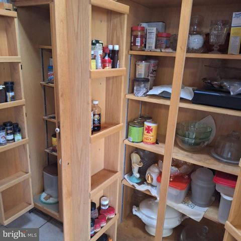 5926 CHICHESTER, Aston, PA 19014