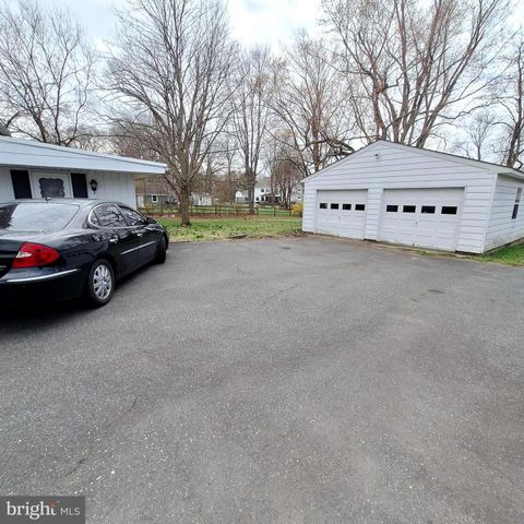 5926 CHICHESTER, Aston, PA 19014