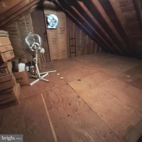 5926 CHICHESTER, Aston, PA 19014