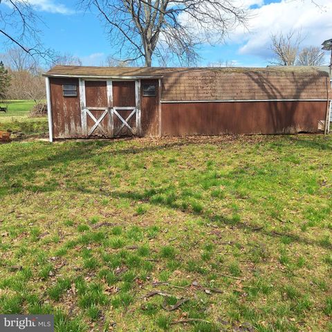 5926 CHICHESTER, Aston, PA 19014