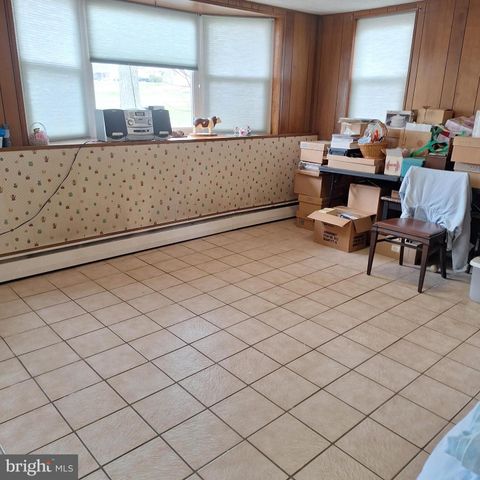 5926 CHICHESTER, Aston, PA 19014