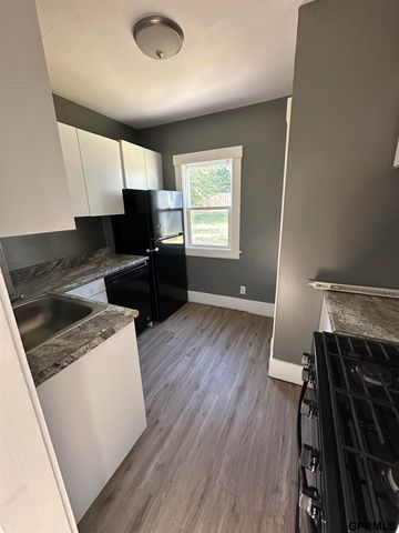 4307 Binney Street, Omaha, NE 68111