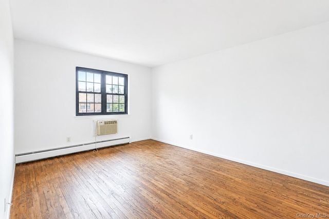 220-80 64th Avenue 203, Bayside, NY 11364