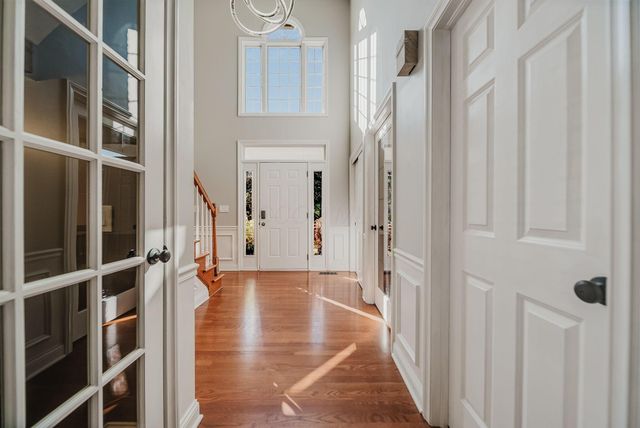 656 Bay Drive, Westerville, OH 43082