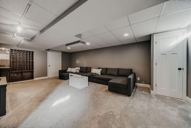 656 Bay Drive, Westerville, OH 43082
