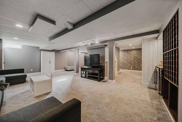 656 Bay Drive, Westerville, OH 43082