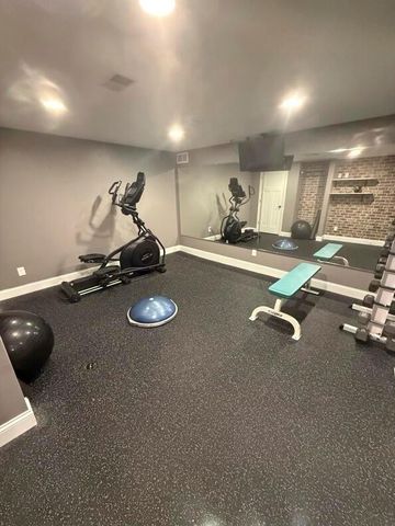 656 Bay Drive, Westerville, OH 43082