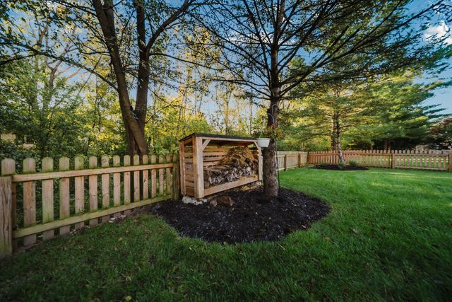 656 Bay Drive, Westerville, OH 43082