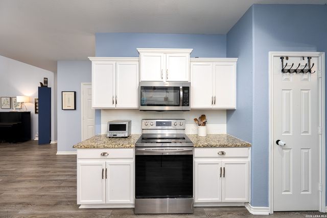 1035 Maltese Ln, San Antonio, TX 78260