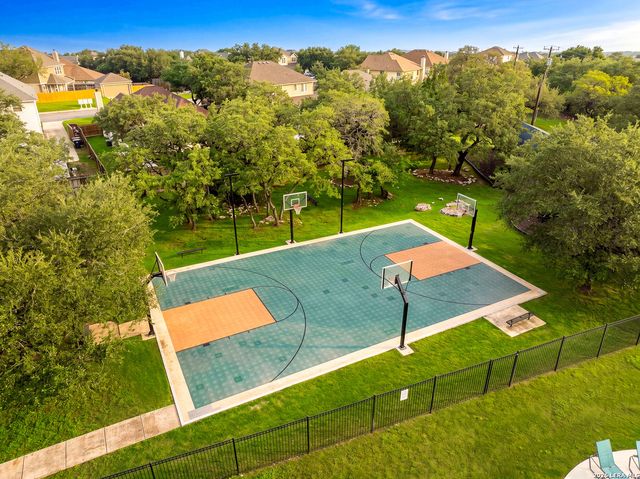 1035 Maltese Ln, San Antonio, TX 78260