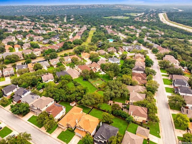 1035 Maltese Ln, San Antonio, TX 78260