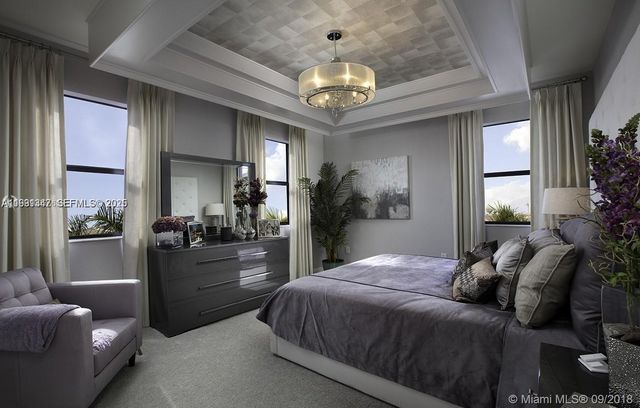 3541 W 104th Ter, Hialeah, FL 33018