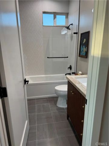 355 Newland, Los Angeles, CA 90042