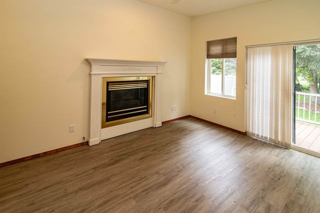 17704 N Hilltop Rd, Colbert, WA 99005