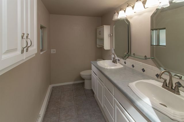 17704 N Hilltop Rd, Colbert, WA 99005