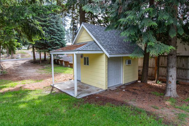 17704 N Hilltop Rd, Colbert, WA 99005