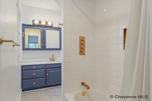 429 W 5TH AVE, Cheyenne, WY 82001