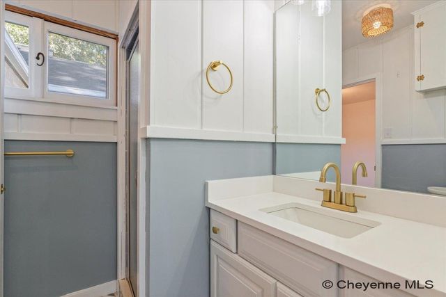 429 W 5TH AVE, Cheyenne, WY 82001