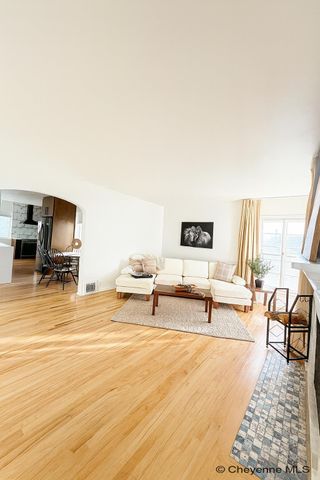 429 W 5TH AVE, Cheyenne, WY 82001