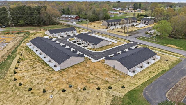 741 Kings Ln Apt B6, Tullahoma, TN 37388