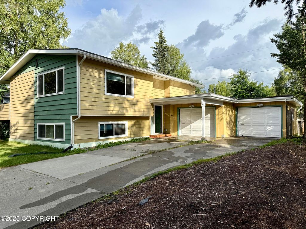 7520 Beluga Circle, Anchorage, AK 99504