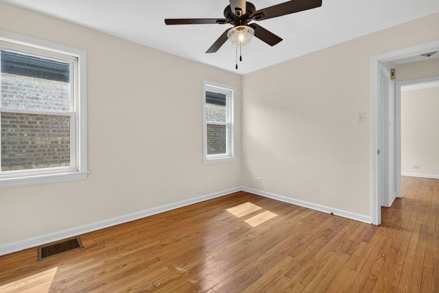 10552 S Troy Street, Chicago, IL 60655