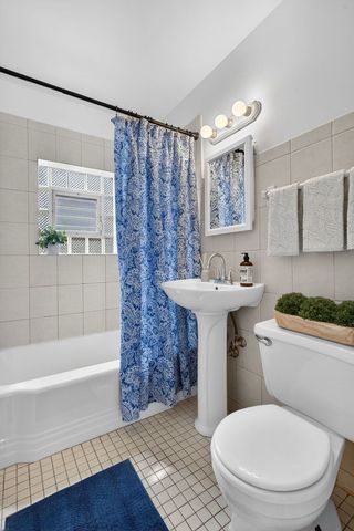 10552 S Troy Street, Chicago, IL 60655