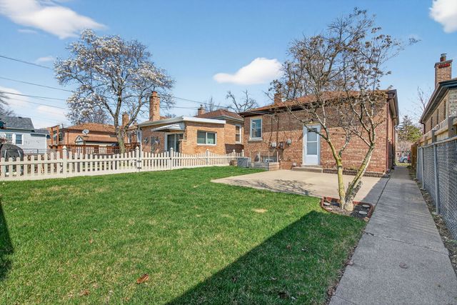 10552 S Troy Street, Chicago, IL 60655