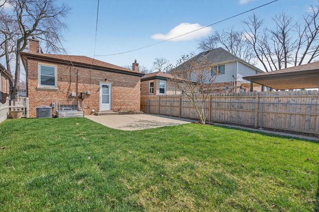 10552 S Troy Street, Chicago, IL 60655